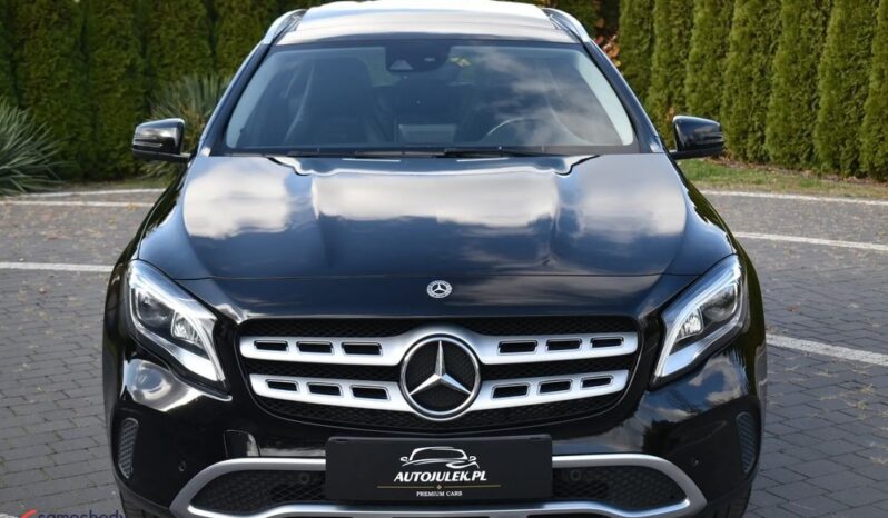 Mercedes-Benz GLA 200 AMG Line full