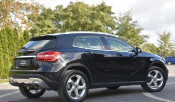 Mercedes-Benz GLA 200 AMG Line full