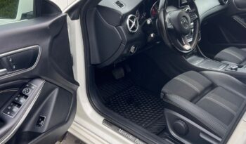 Mercedes-Benz CLA Shooting Brake 200 7G-DCT KAMERA PÓŁSKÓRA GRZANE FOTELE SERWISOWANY BEZWYPADKOWY GWARANCJA full