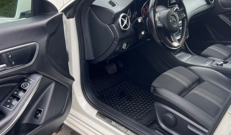 Mercedes-Benz CLA Shooting Brake 200 7G-DCT KAMERA PÓŁSKÓRA GRZANE FOTELE SERWISOWANY BEZWYPADKOWY GWARANCJA full