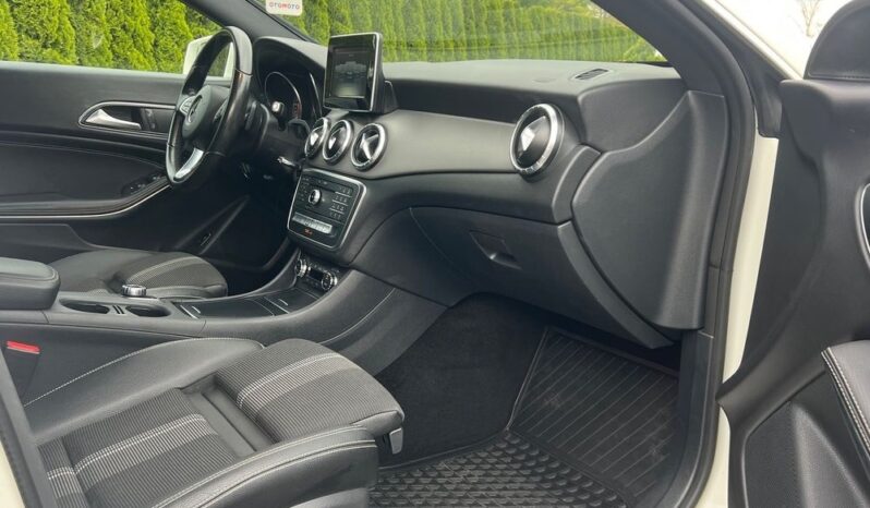 Mercedes-Benz CLA Shooting Brake 200 7G-DCT KAMERA PÓŁSKÓRA GRZANE FOTELE SERWISOWANY BEZWYPADKOWY GWARANCJA full