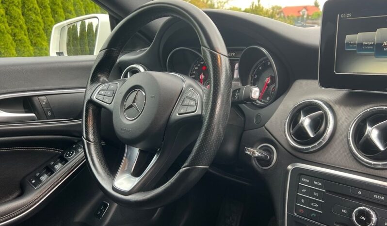 Mercedes-Benz CLA Shooting Brake 200 7G-DCT KAMERA PÓŁSKÓRA GRZANE FOTELE SERWISOWANY BEZWYPADKOWY GWARANCJA full