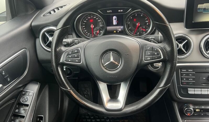 Mercedes-Benz CLA Shooting Brake 200 7G-DCT KAMERA PÓŁSKÓRA GRZANE FOTELE SERWISOWANY BEZWYPADKOWY GWARANCJA full