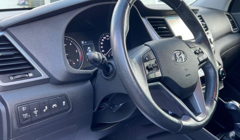 Hyundai Tucson 1.7 CRDI BlueDrive Comfort 2WD DCT NAVI KAMERA BLISS LEDY SERWISOWANY BEZWYPADKOWY GWARANCJA full