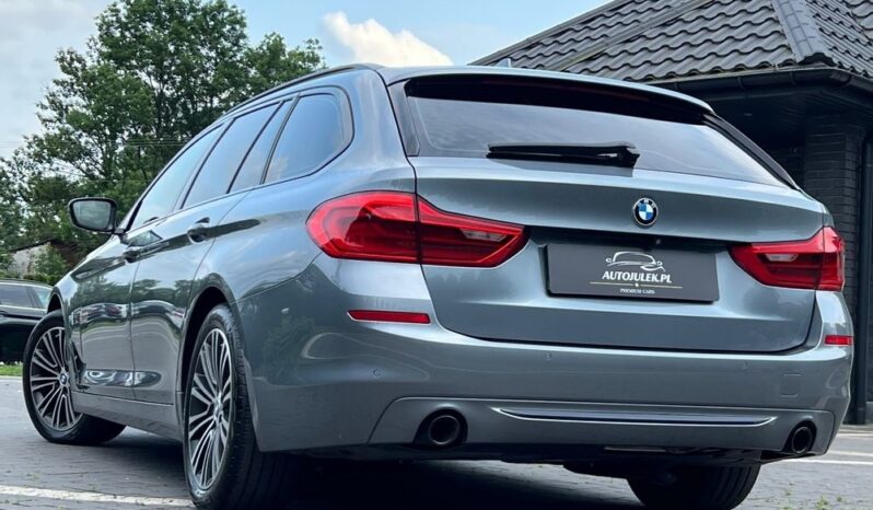 BMW Seria 5 520d Touring Sport Line NAVI KAMERA WIRTUALNE ZEGARY PÓŁSKÓRA SERWISOWANA BEZWYPADKOWA GWARANCJA full
