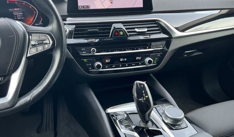 BMW Seria 5 520d Touring Sport Line NAVI KAMERA WIRTUALNE ZEGARY PÓŁSKÓRA SERWISOWANA BEZWYPADKOWA GWARANCJA full