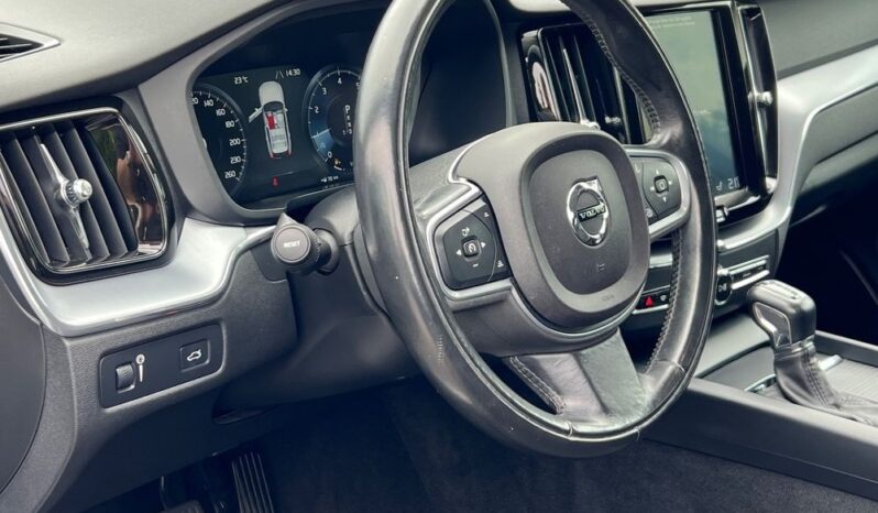 Volvo XC 60 T5 Geartronic Momentum Pro FULL LED NAVI PÓŁSKÓRA GRZANE FOTELE ALU 19 SERWISOWANY GWARANCJA full