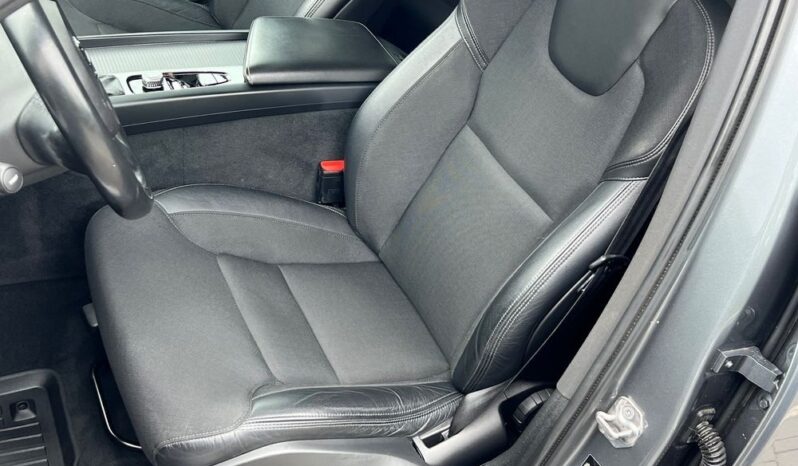 Volvo XC 60 T5 Geartronic Momentum Pro FULL LED NAVI PÓŁSKÓRA GRZANE FOTELE ALU 19 SERWISOWANY GWARANCJA full