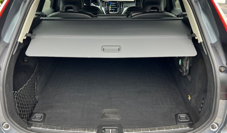 Volvo XC 60 T5 Geartronic Momentum Pro FULL LED NAVI PÓŁSKÓRA GRZANE FOTELE ALU 19 SERWISOWANY GWARANCJA full