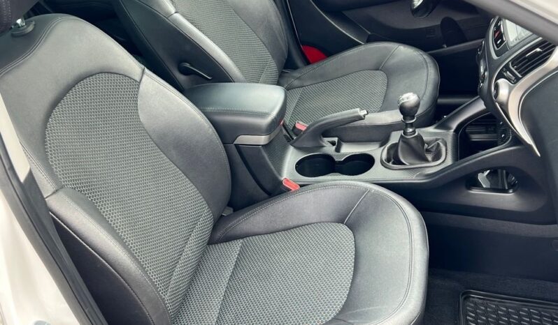 Hyundai ix35 1.6 GDI Premium PANORAMA NAVI KAMERA GRZANE FOTELE SERWSIOWANY BEZWYPADKOWY GWARANCJA full