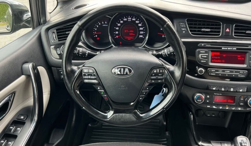 Kia Ceed Cee’d 1.6 CRDi KLIMATRONIK GRZANE FOTELE TEMPOMAT ALU SERWISOWANA GWARANCJA full