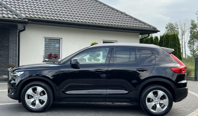 VOLVO XC40 MOMENTUM SKÓRA NAVI TEMPOMAT GRZANE FOTELE SERWISOWANY I WŁAŚCICIEL GWARANCJA full
