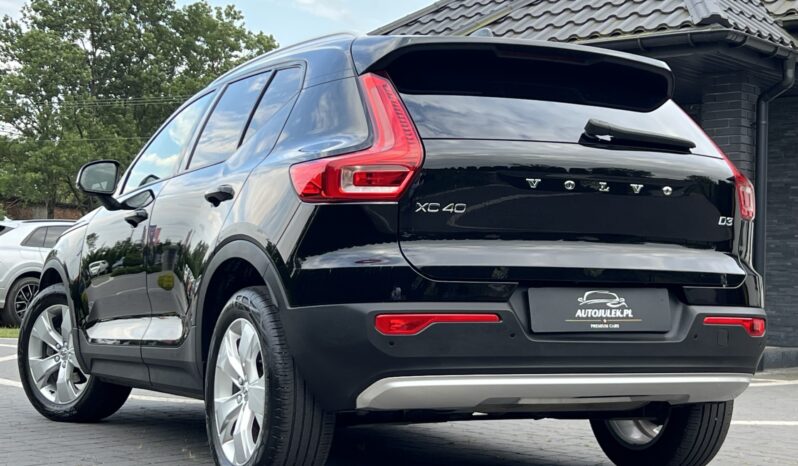 VOLVO XC40 MOMENTUM SKÓRA NAVI TEMPOMAT GRZANE FOTELE SERWISOWANY I WŁAŚCICIEL GWARANCJA full