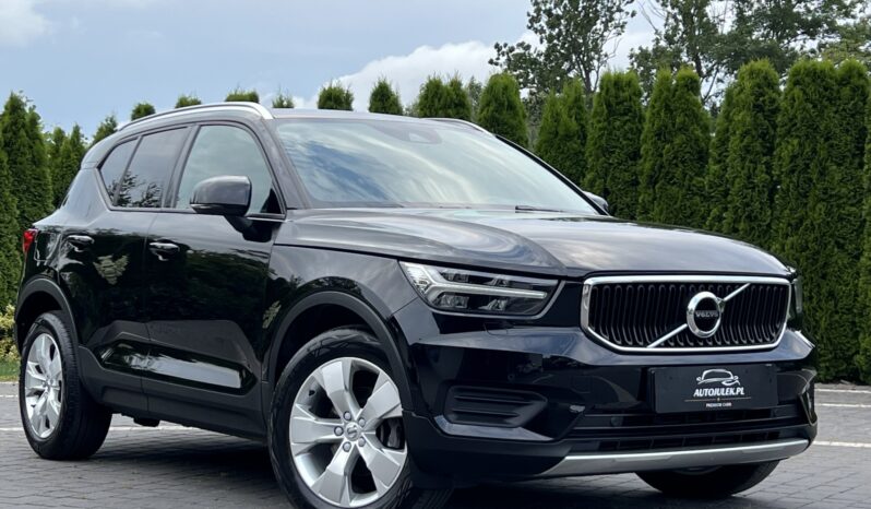 VOLVO XC40 MOMENTUM SKÓRA NAVI TEMPOMAT GRZANE FOTELE SERWISOWANY I WŁAŚCICIEL GWARANCJA full