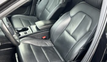 VOLVO XC40 MOMENTUM SKÓRA NAVI TEMPOMAT GRZANE FOTELE SERWISOWANY I WŁAŚCICIEL GWARANCJA full