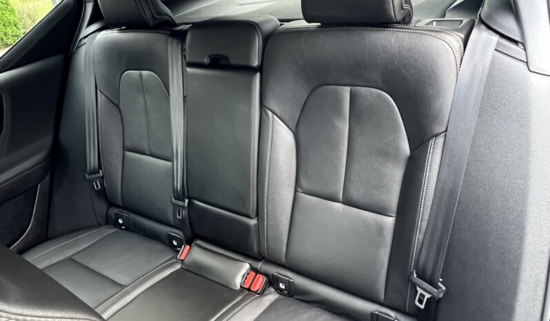 VOLVO XC40 MOMENTUM SKÓRA NAVI TEMPOMAT GRZANE FOTELE SERWISOWANY I WŁAŚCICIEL GWARANCJA full