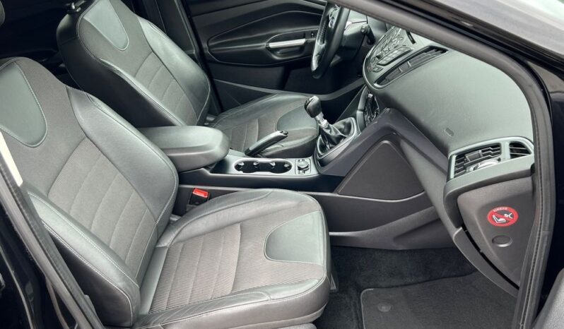 Ford Kuga 2.0 TDCi 150KM Titanium NAVI KLIMATRONIK GRZANE FOTELE BEZWYPADKOWA GWARANCJA full