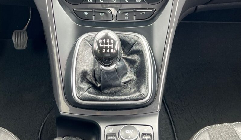 Ford Kuga 2.0 TDCi 150KM Titanium NAVI KLIMATRONIK GRZANE FOTELE BEZWYPADKOWA GWARANCJA full