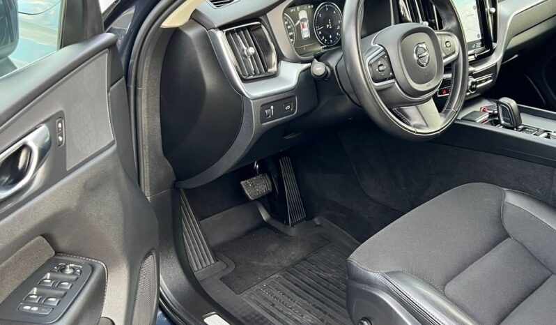 Volvo XC 60 B4 D AWD Geartronic Momentum NAVI KAMERA FULL LED WIRTUAL EL KLAPA BLISS GRZANE FOTELE GWARANCJA full