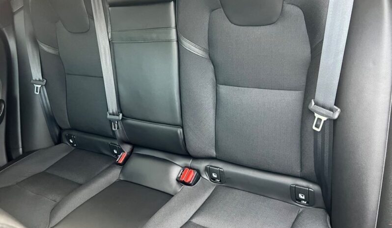 Volvo XC 60 B4 D AWD Geartronic Momentum NAVI KAMERA FULL LED WIRTUAL EL KLAPA BLISS GRZANE FOTELE GWARANCJA full