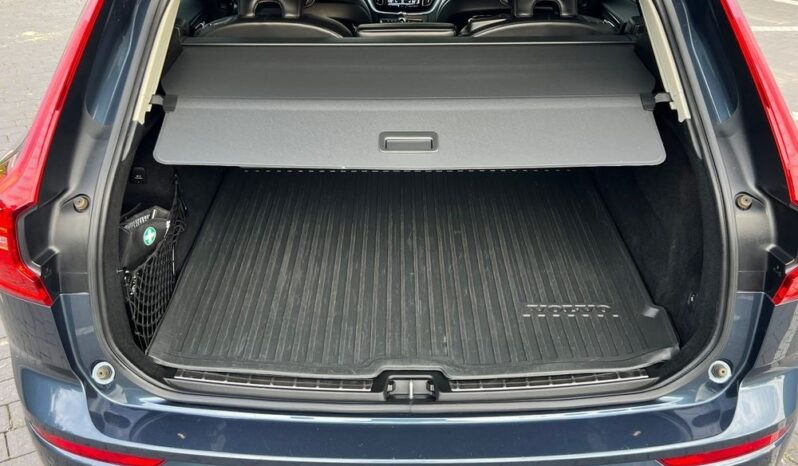 Volvo XC 60 B4 D AWD Geartronic Momentum NAVI KAMERA FULL LED WIRTUAL EL KLAPA BLISS GRZANE FOTELE GWARANCJA full