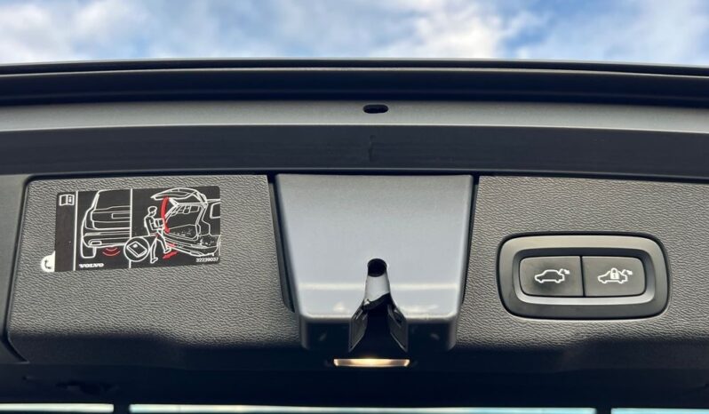 Volvo XC 60 B4 D AWD Geartronic Momentum NAVI KAMERA FULL LED WIRTUAL EL KLAPA BLISS GRZANE FOTELE GWARANCJA full