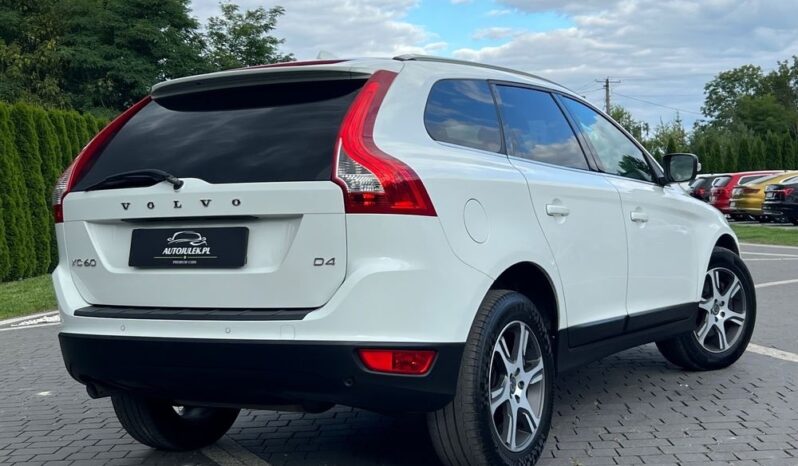 Volvo XC 60 D4 Summum BIXENON SKÓRA PDC ALU18 GRZANE FOTELE SERWISOWANY BEZWYPADKOWY full