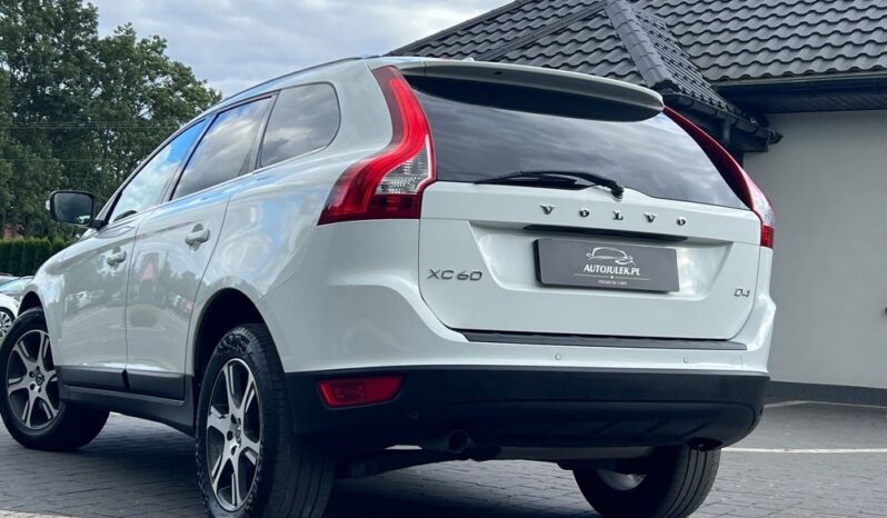 Volvo XC 60 D4 Summum BIXENON SKÓRA PDC ALU18 GRZANE FOTELE SERWISOWANY BEZWYPADKOWY full