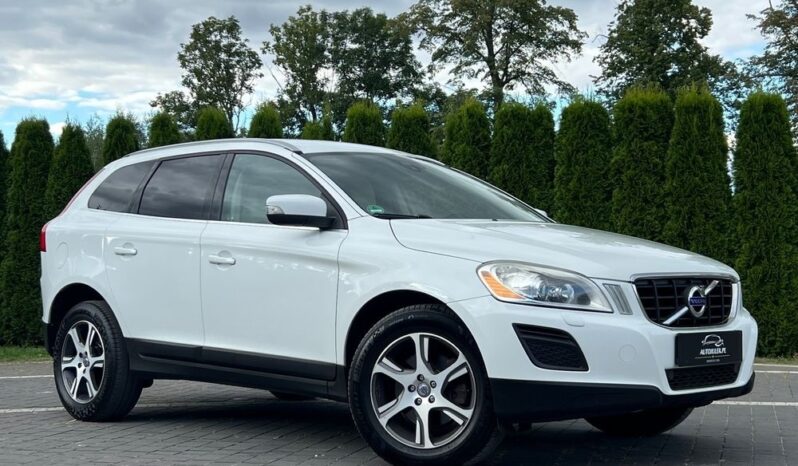 Volvo XC 60 D4 Summum BIXENON SKÓRA PDC ALU18 GRZANE FOTELE SERWISOWANY BEZWYPADKOWY full