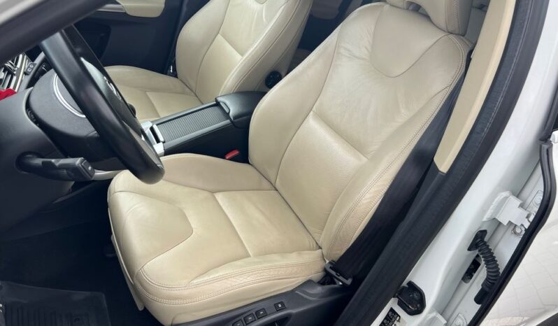 Volvo XC 60 D4 Summum BIXENON SKÓRA PDC ALU18 GRZANE FOTELE SERWISOWANY BEZWYPADKOWY full