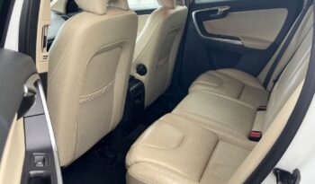 Volvo XC 60 D4 Summum BIXENON SKÓRA PDC ALU18 GRZANE FOTELE SERWISOWANY BEZWYPADKOWY full