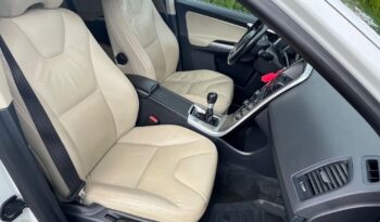 Volvo XC 60 D4 Summum BIXENON SKÓRA PDC ALU18 GRZANE FOTELE SERWISOWANY BEZWYPADKOWY full