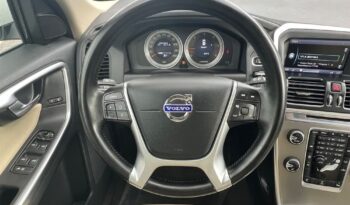 Volvo XC 60 D4 Summum BIXENON SKÓRA PDC ALU18 GRZANE FOTELE SERWISOWANY BEZWYPADKOWY full