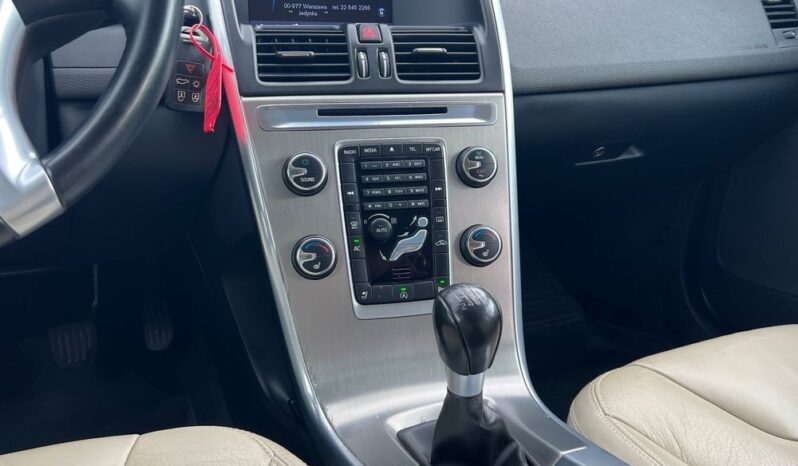 Volvo XC 60 D4 Summum BIXENON SKÓRA PDC ALU18 GRZANE FOTELE SERWISOWANY BEZWYPADKOWY full