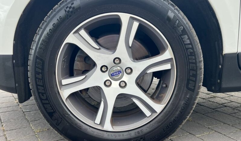 Volvo XC 60 D4 Summum BIXENON SKÓRA PDC ALU18 GRZANE FOTELE SERWISOWANY BEZWYPADKOWY full