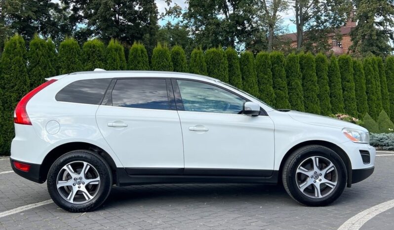Volvo XC 60 D4 Summum BIXENON SKÓRA PDC ALU18 GRZANE FOTELE SERWISOWANY BEZWYPADKOWY full