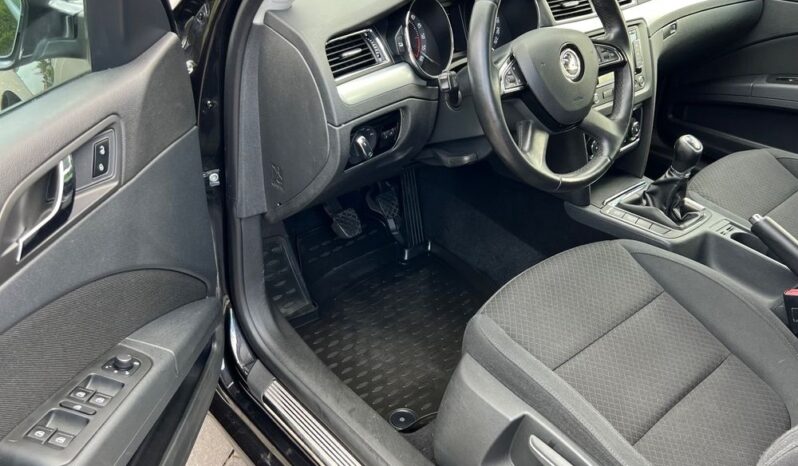 Skoda Superb Combi 2.0 TDI 140KM LIFT KLIMATRONIK GRZANE FOTELE TEMPOMAT BEZWYPADKOWA GWARANCJA full