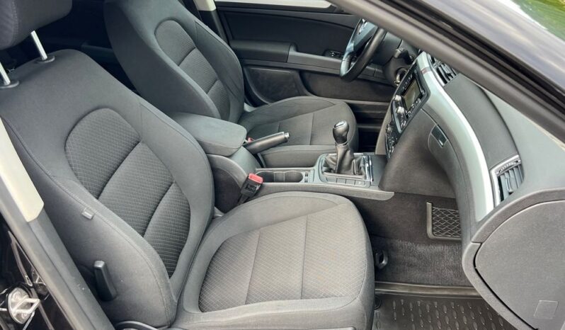 Skoda Superb Combi 2.0 TDI 140KM LIFT KLIMATRONIK GRZANE FOTELE TEMPOMAT BEZWYPADKOWA GWARANCJA full