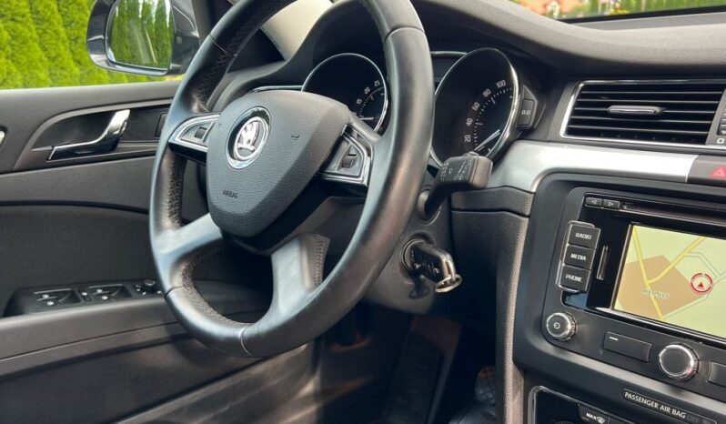 Skoda Superb Combi 2.0 TDI 140KM LIFT KLIMATRONIK GRZANE FOTELE TEMPOMAT BEZWYPADKOWA GWARANCJA full