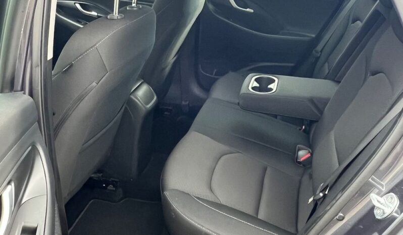 Hyundai i30 1.6 CRDI LIFT NAVI KAMERA KLIMATRONIK GRZANE FOTELE I KIEROWNICA SERWISOWANY 100% BEZWYPADKOWY GWARANCJA full