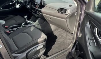 Hyundai i30 1.6 CRDI LIFT NAVI KAMERA KLIMATRONIK GRZANE FOTELE I KIEROWNICA SERWISOWANY 100% BEZWYPADKOWY GWARANCJA full