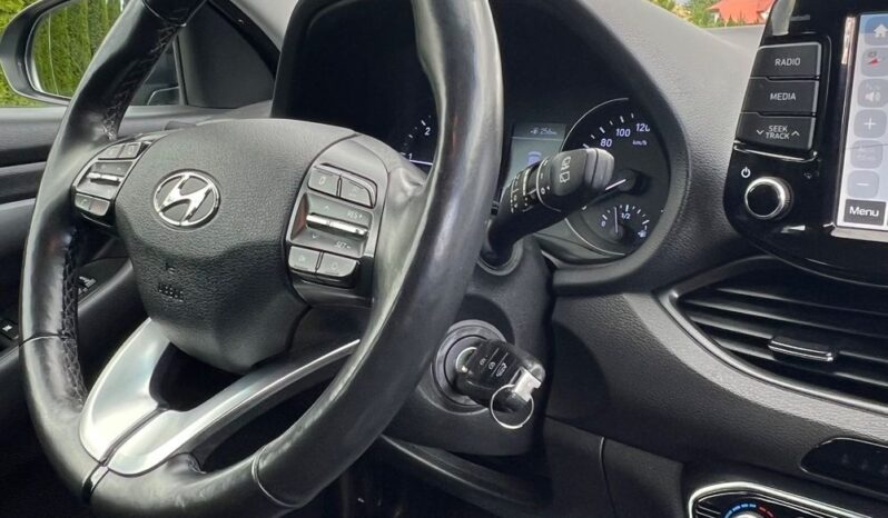 Hyundai i30 1.6 CRDI LIFT NAVI KAMERA KLIMATRONIK GRZANE FOTELE I KIEROWNICA SERWISOWANY 100% BEZWYPADKOWY GWARANCJA full