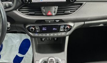 Hyundai i30 1.6 CRDI LIFT NAVI KAMERA KLIMATRONIK GRZANE FOTELE I KIEROWNICA SERWISOWANY 100% BEZWYPADKOWY GWARANCJA full