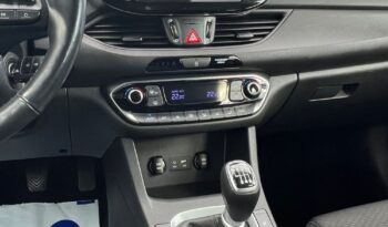 Hyundai i30 1.6 CRDI LIFT NAVI KAMERA KLIMATRONIK GRZANE FOTELE I KIEROWNICA SERWISOWANY 100% BEZWYPADKOWY GWARANCJA full