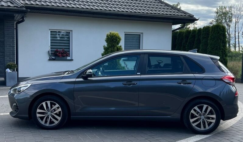Hyundai i30 1.6 CRDI LIFT NAVI KAMERA KLIMATRONIK GRZANE FOTELE I KIEROWNICA SERWISOWANY 100% BEZWYPADKOWY GWARANCJA full