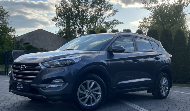 HYUNDAI TUCSON 1.7CRDI 141KM AUTOMAT NAVI KAMERA GRZANE FOTELE SERWISOWANY BEZWYPADKOWY GWARANCJA ZAREJESTROWANY full