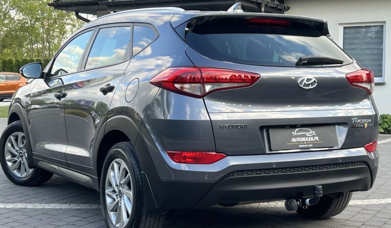 HYUNDAI TUCSON 1.7CRDI 141KM AUTOMAT NAVI KAMERA GRZANE FOTELE SERWISOWANY BEZWYPADKOWY GWARANCJA ZAREJESTROWANY full