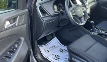 HYUNDAI TUCSON 1.7CRDI 141KM AUTOMAT NAVI KAMERA GRZANE FOTELE SERWISOWANY BEZWYPADKOWY GWARANCJA ZAREJESTROWANY full