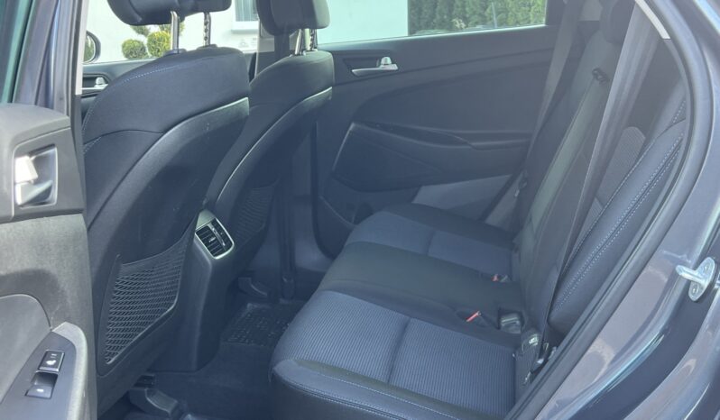 HYUNDAI TUCSON 1.7CRDI 141KM AUTOMAT NAVI KAMERA GRZANE FOTELE SERWISOWANY BEZWYPADKOWY GWARANCJA ZAREJESTROWANY full