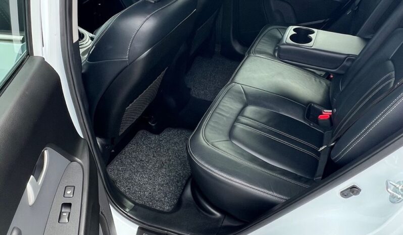 Kia Sportage 1.7 CRDI PANORAMA XENON SKÓRA NAVI KAMERA GRZANE FOTELE I KIEROWNICA BEZWYPADKOWA SERWISOWANA GWARANCJA full
